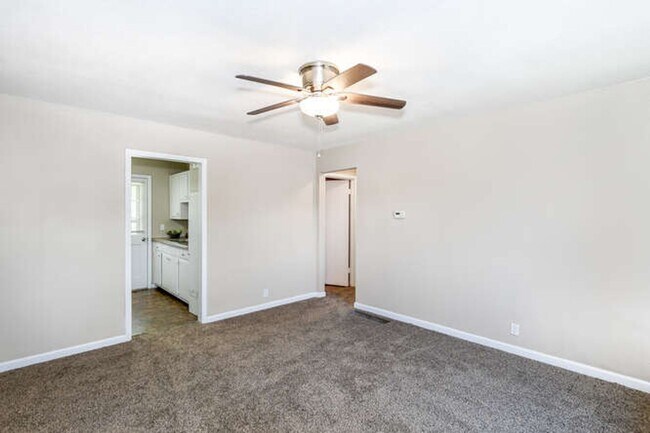 Foto del edificio - Charming 2-Bedroom, 1-Bath Home!