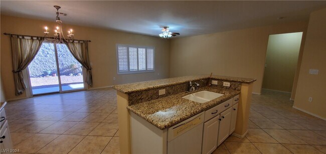 Building Photo - 2158 Sawtooth Mountain Dr