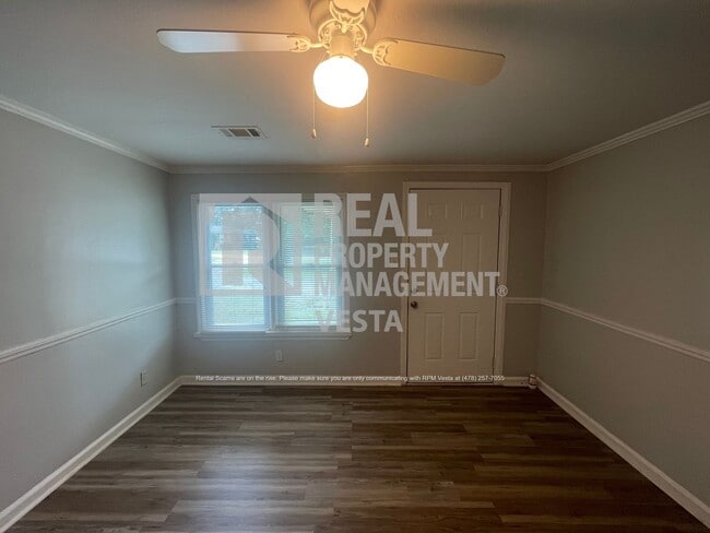 Foto del edificio - 5624 Swymer Dr