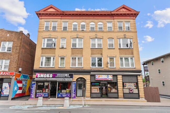 Building Photo - 340 Arch St