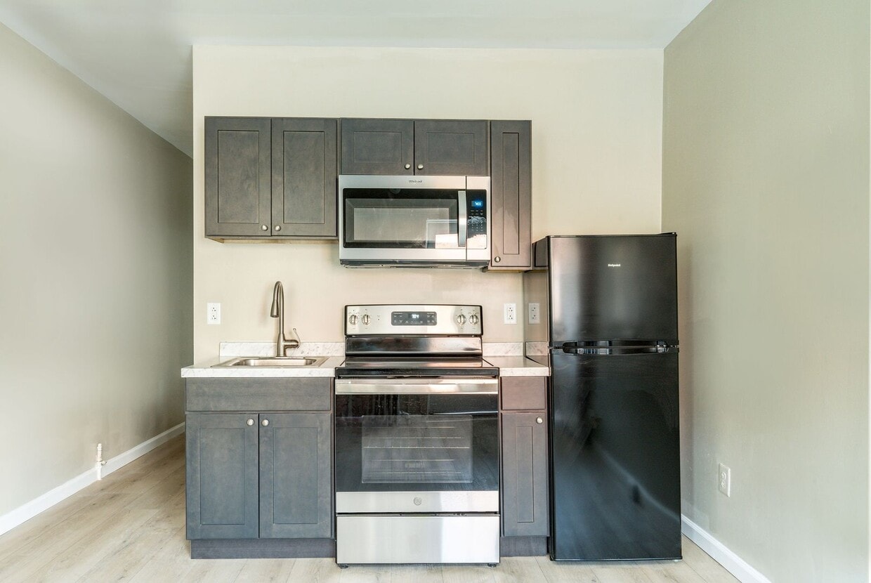 Photo - 104 S 51st Street