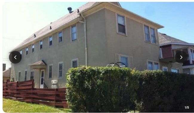 Building Photo - 310 1st St N