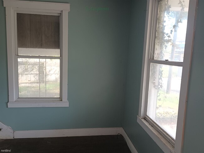 Foto del edificio - 3 br, 1 bath House - 504 Williams Avenue