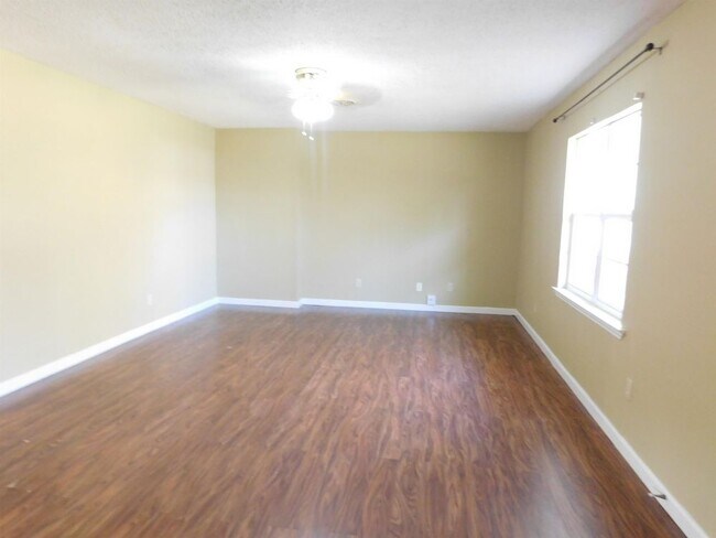 Foto del edificio - 534 County Road 119