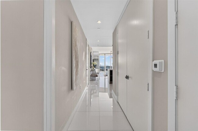 Foto del edificio - 1100 Biscayne Blvd