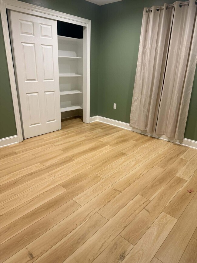 Foto del edificio - 524 S Oakley Ave