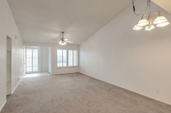 Foto del edificio - Charming 2 Bedroom, 2 Bathroom in Fountain...