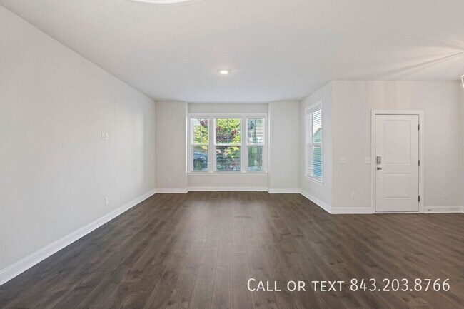 Foto del edificio - 803 Lachicotte Creek Dr
