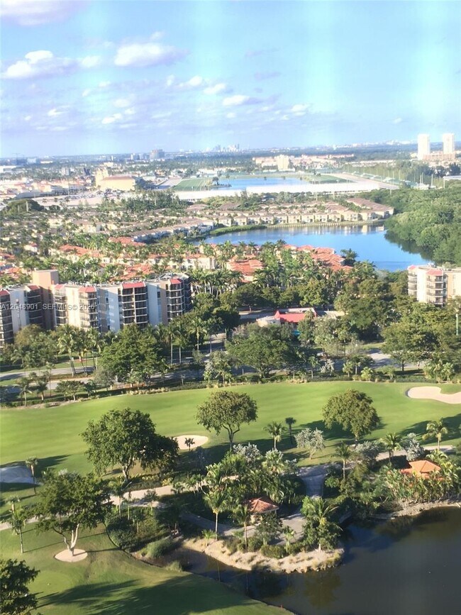 Building Photo - 20379 W Country Club Dr
