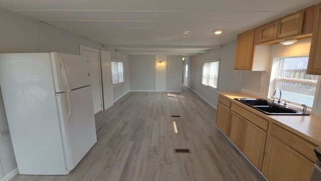 Foto del edificio - 144 Hillcrest Park Ln