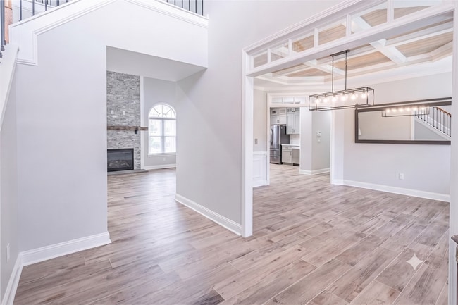 Building Photo - Beautiful in Buford!