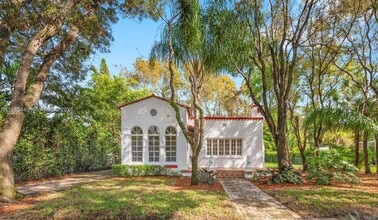 Building Photo - 517 Minorca Ave