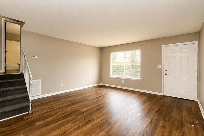 Building Photo - 3640 Missionaire Ave