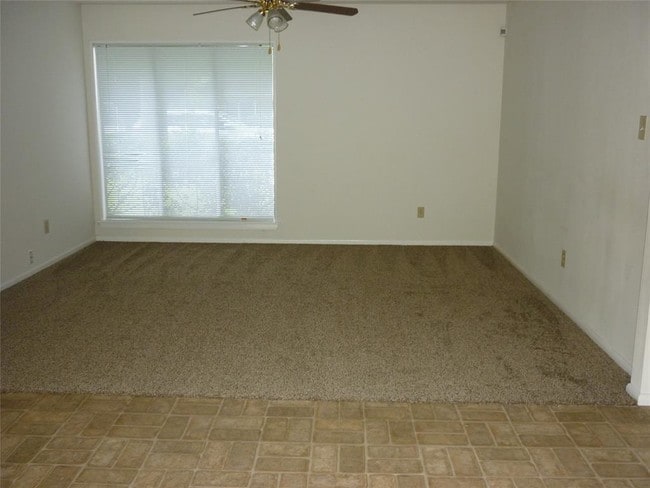Building Photo - 1523 Highland Dr
