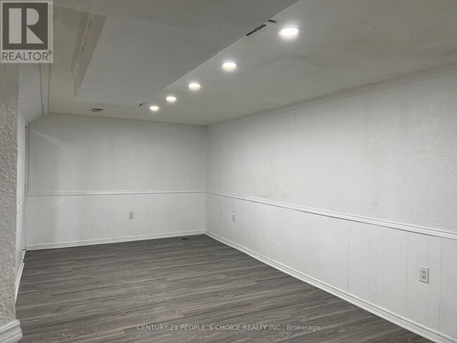 Building Photo - 534 Lana Terrace