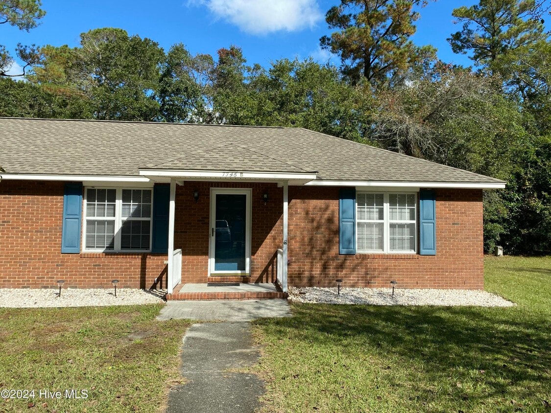 Primary Photo - 7746 Alexander Rd
