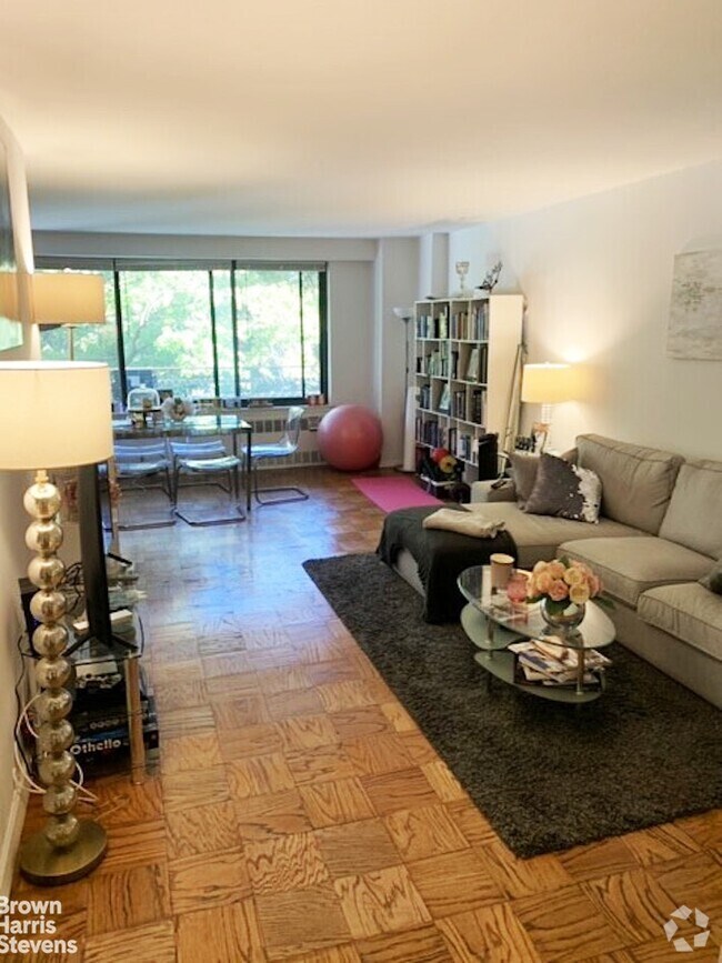 Apartments for Rent in Roosevelt Island NY with a Balcony 3,689 Rentals Page 17