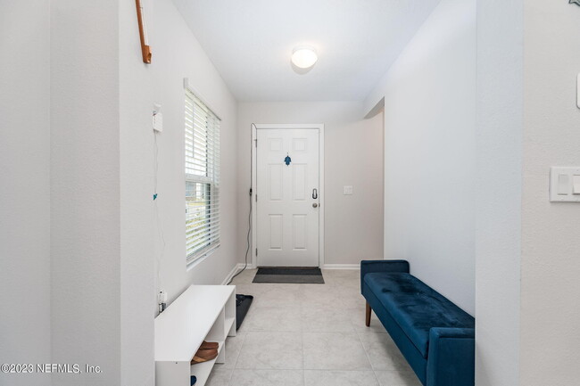 Foto del edificio - 581 Meadow Ridge Dr