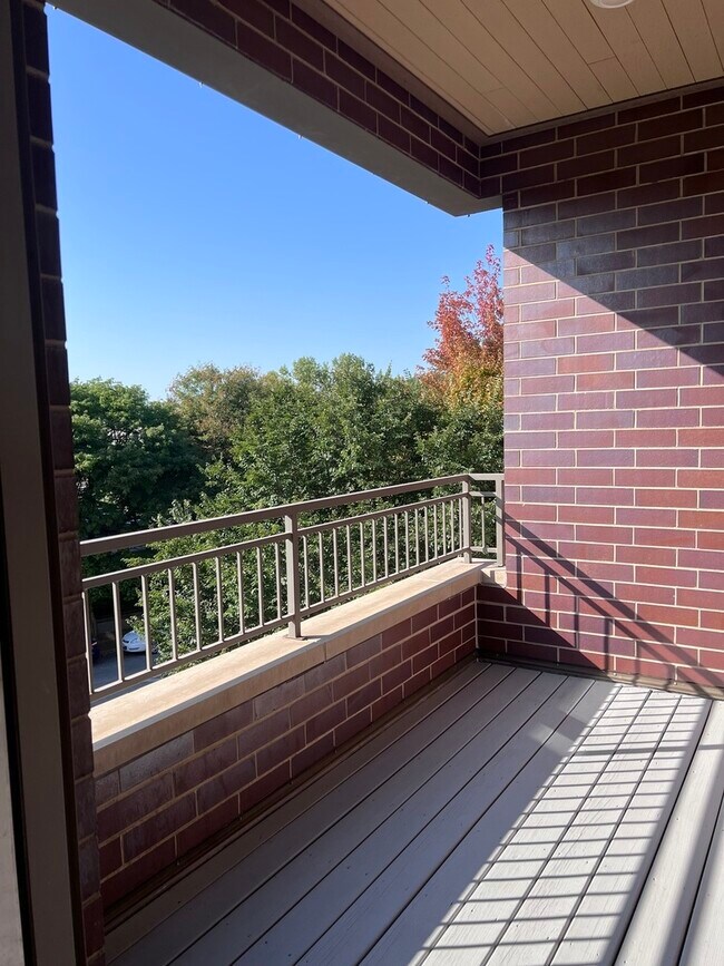 Foto del edificio - 1208 E 64th St