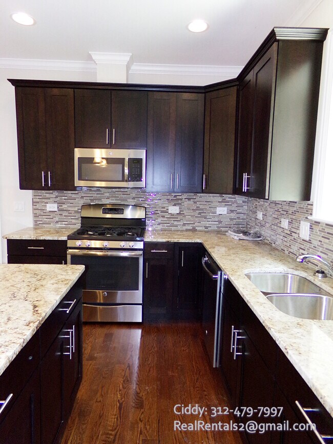Foto del edificio - 2535 N Rockwell St