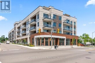 Building Photo - 123-123 Maurice Dr