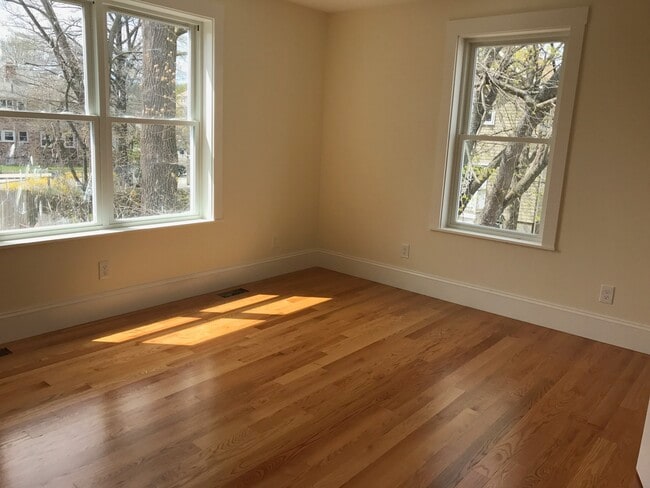 Bedroom 1 - 134 Parsons St