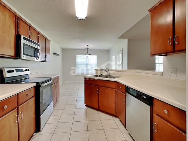 Building Photo - 8 Valleydale Way