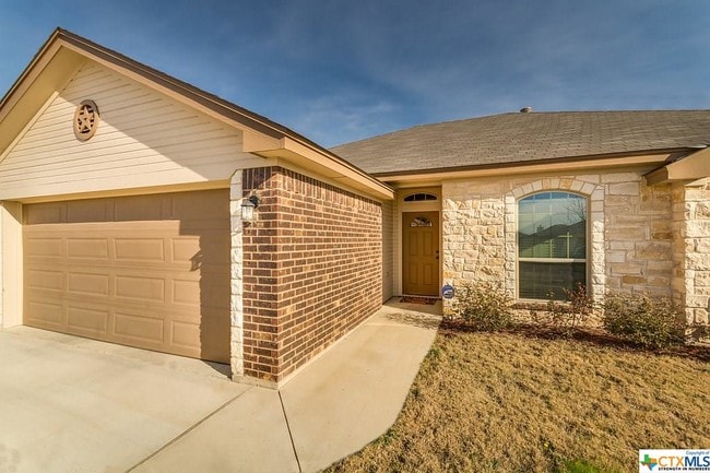 Building Photo - 501 W Little Dipper Dr