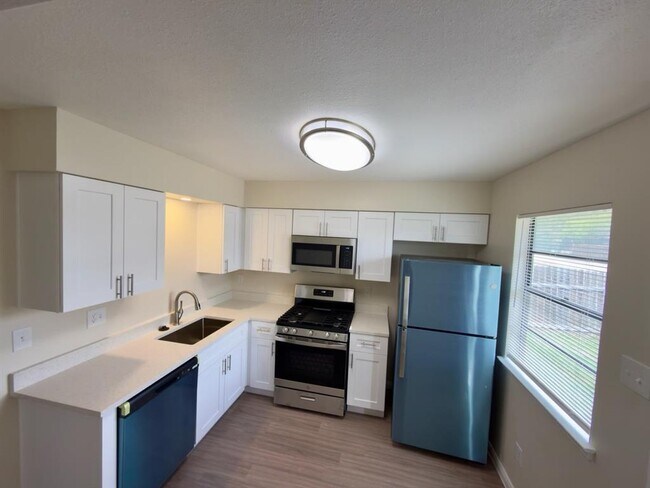 Foto del edificio - 1614 W Braker Ln