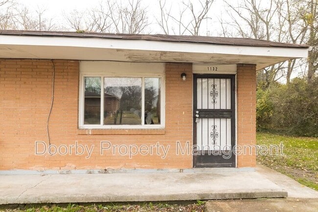 Building Photo - 1132 N Hickory St