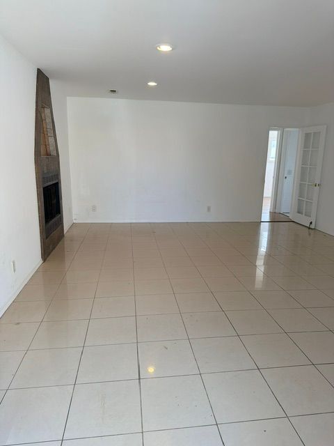 Building Photo - 15722 Larch Ave