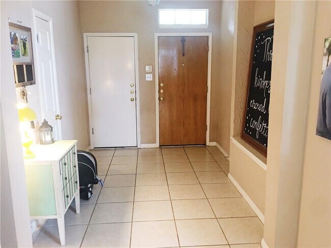 Building Photo - 811 Wilderness Path