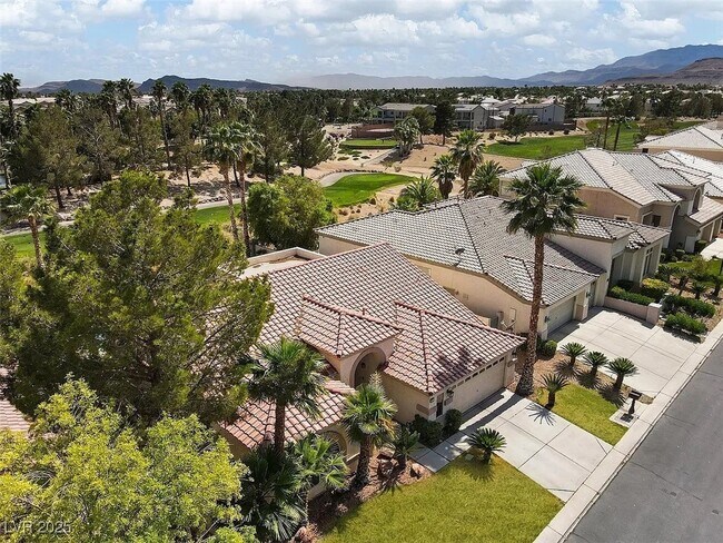 Foto del edificio - 351 Arbor Garden Ave