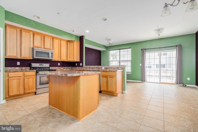 Building Photo - 211 Grist Mill Ln