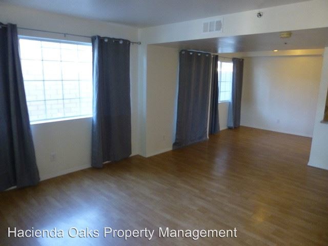 Building Photo - 2 br, 2.5 bath House - 2495 Village Green