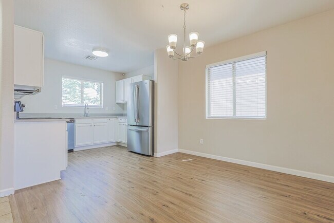 Building Photo - 1055 E Denim Trail