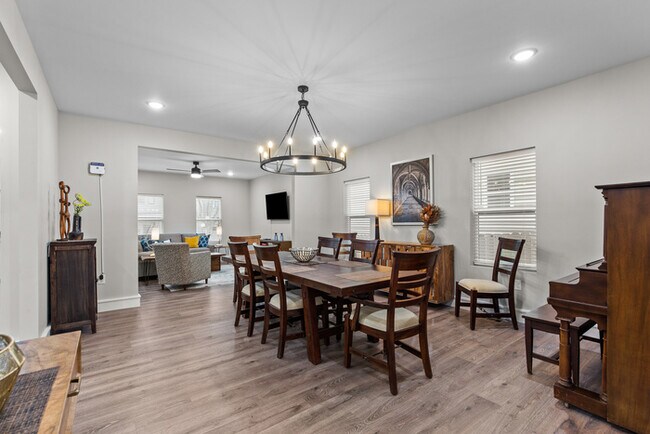 Foto del edificio - 3323 Vista Ave