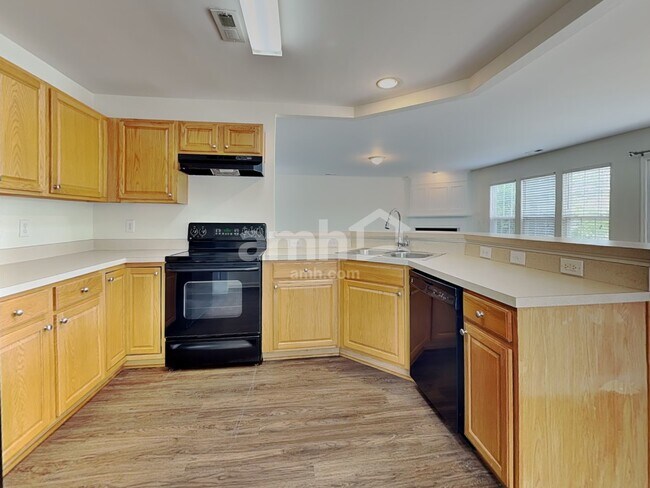 Foto del edificio - 2002 Gushing Dr