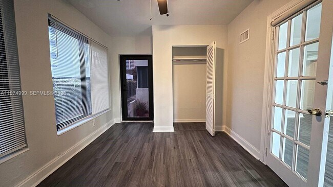 Foto del edificio - 320 SW 29th Rd