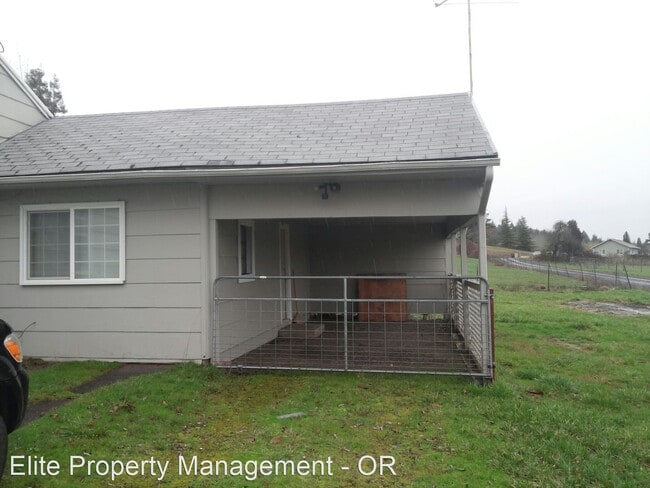 Building Photo - 2 br, 1 bath House - 925 Ash St