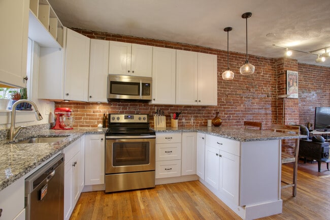 Foto del edificio - 248 Hampshire St