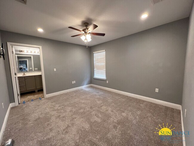 Building Photo - Lovely 3 bedroom home in Crestview!