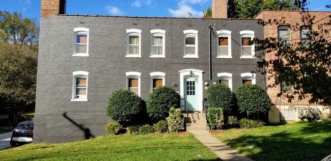 Frente - 3403 15th St SE