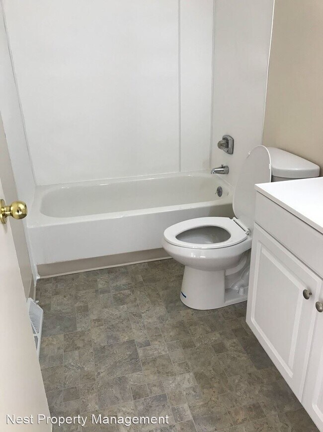 Building Photo - 1 br, 1 bath Apartment - 401 Betsy Ross Place