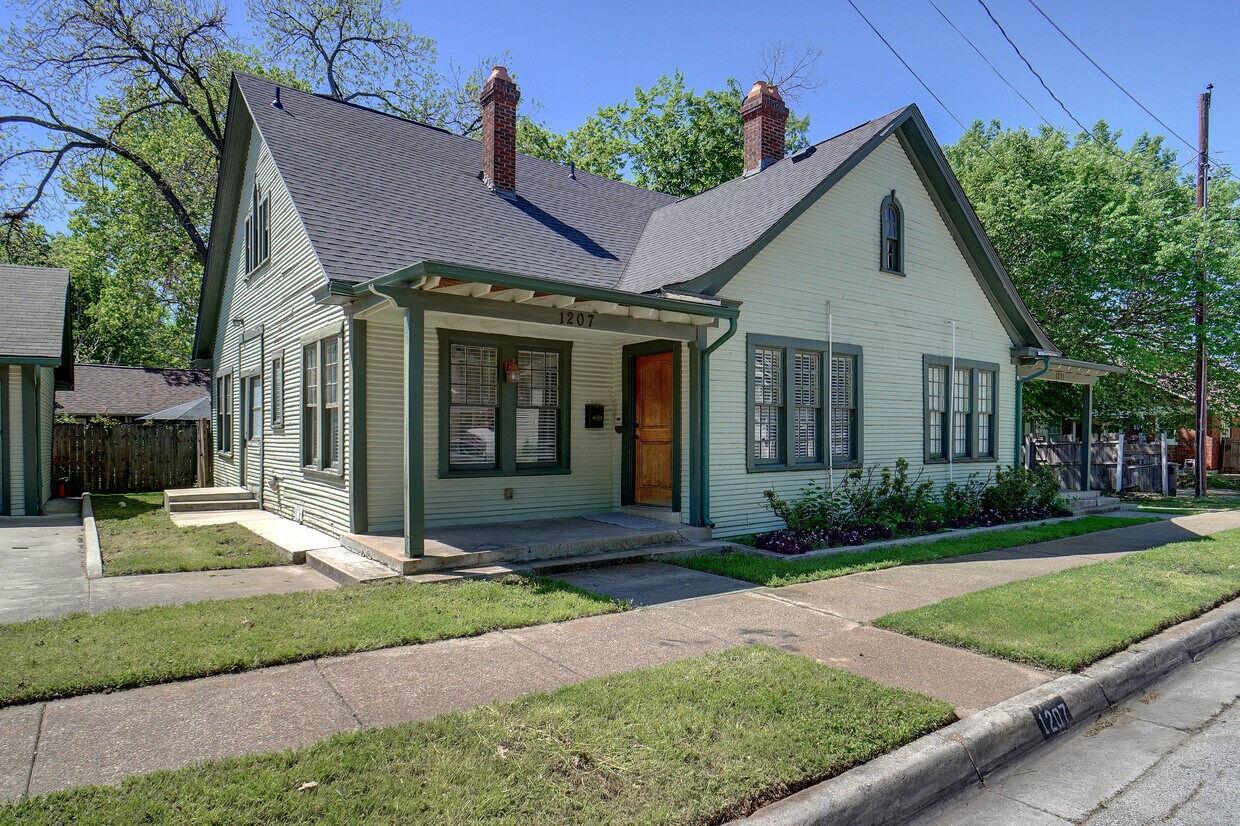 Foto principal - 1207 W Richmond Ave