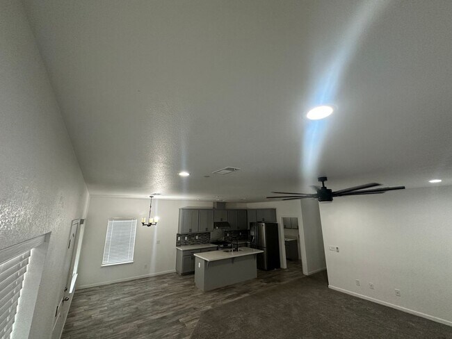Foto del edificio - 3 bedroom 2 bath home for rent