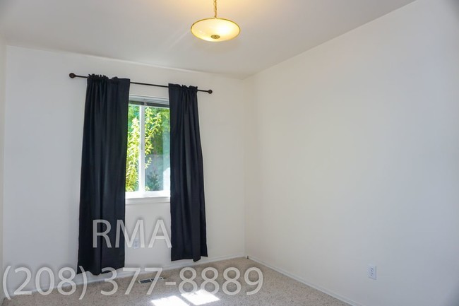 Foto del edificio - 3 Bedroom Duplex in Columbia Village!