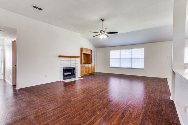 Building Photo - 8504 Clearbrook Dr