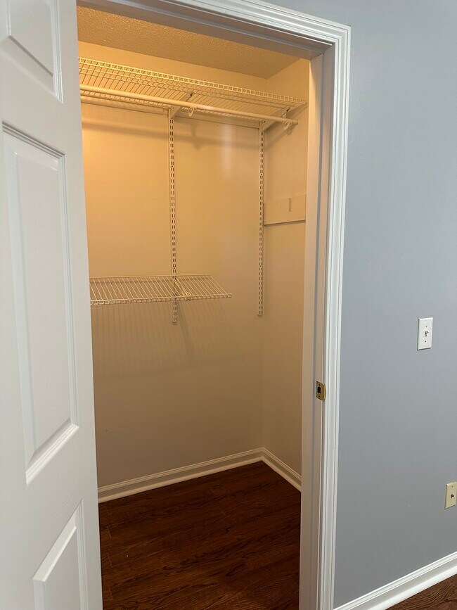 Foto del edificio - 510 Pine Knoll Dr