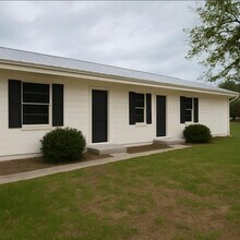 Building Photo - 1 E Westover Dr